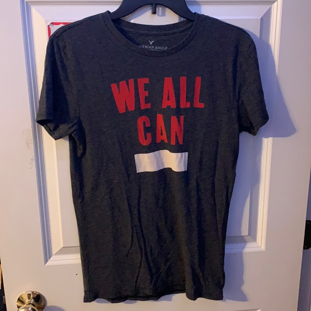 American Eagle tshirt